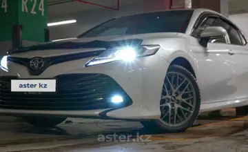Toyota Camry 2018 года за 12 600 000 тг. в Астана фото 1