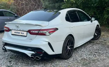 Toyota Camry 2019 года за 14 000 000 тг. в Алматы фото 2