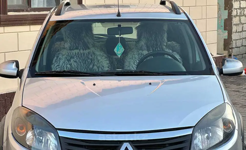 Renault Sandero 2014 года за 3 290 000 тг. в Атырауская область фото 1