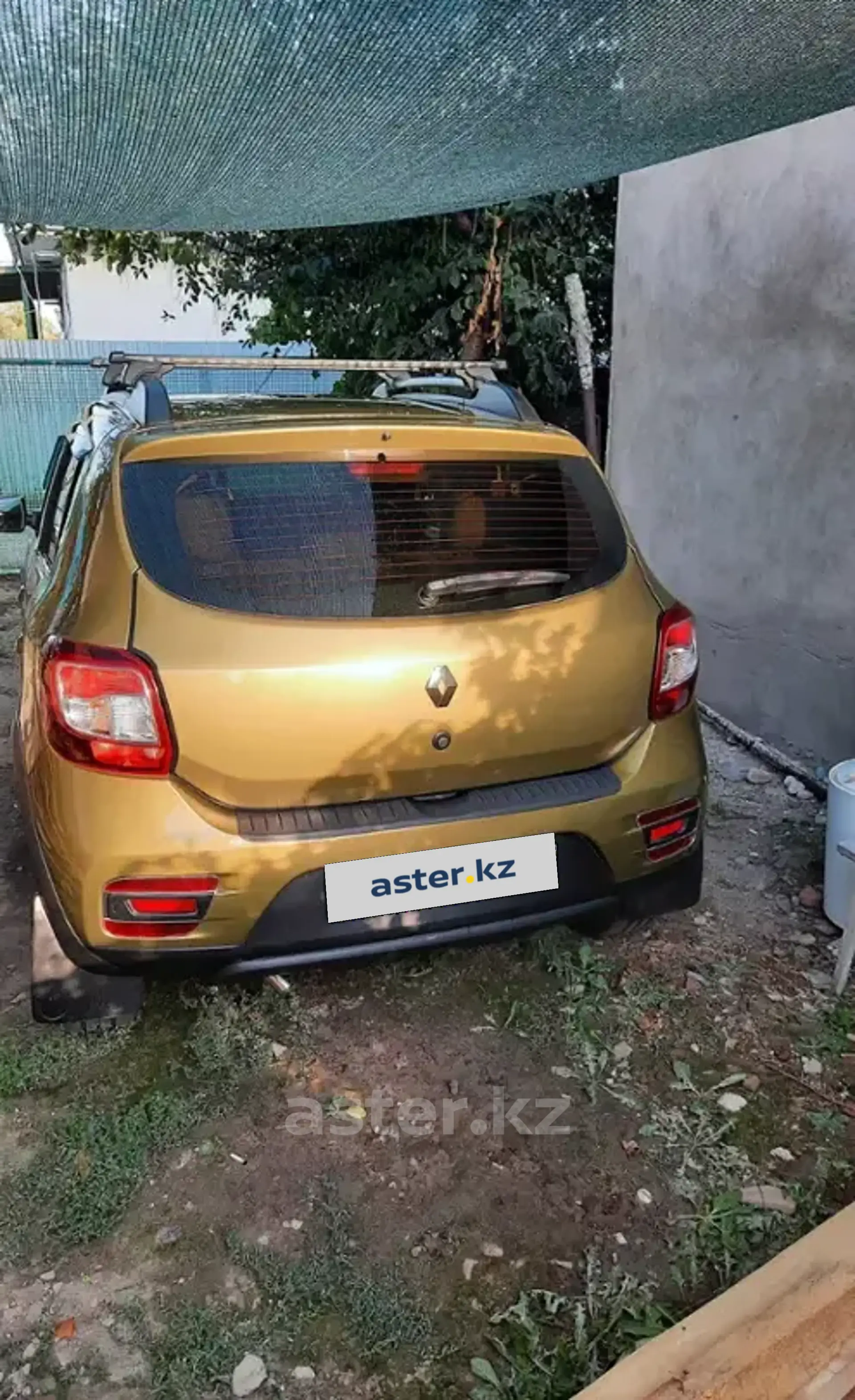 Renault Sandero 2015 года за 3 300 000 тг. в Алматы фото 4