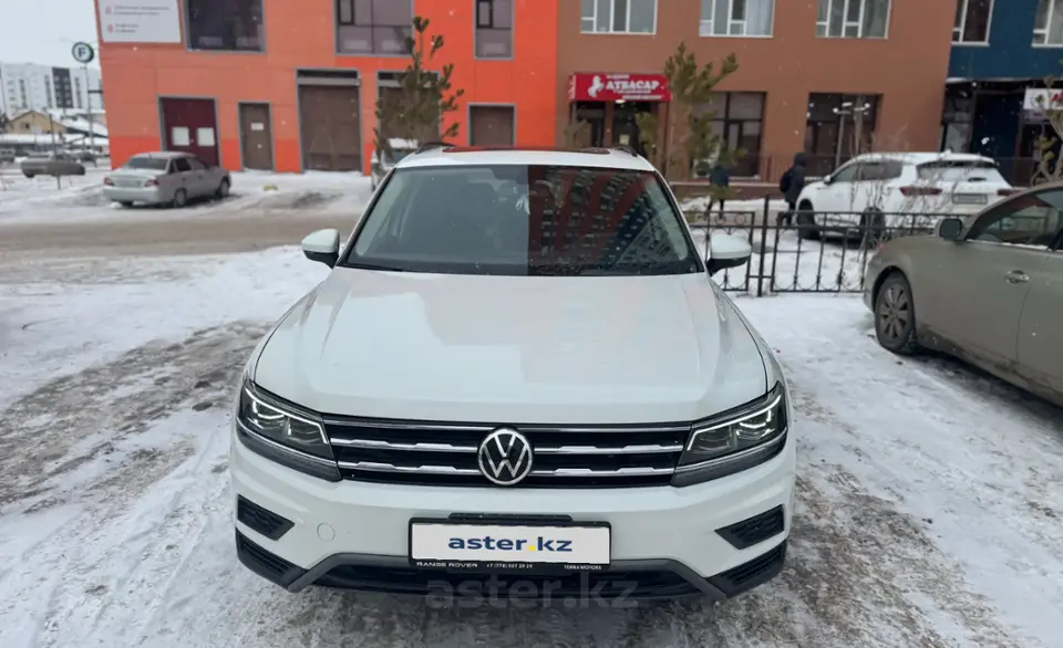 Volkswagen Tiguan 2021 года за 11 000 000 тг. в Астана фото 4