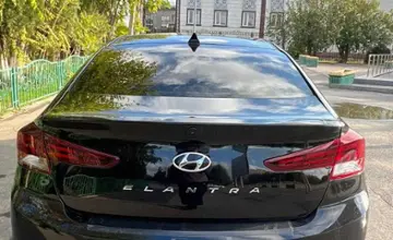 Hyundai Elantra 2019 года за 8 200 000 тг. в Шымкент фото 3