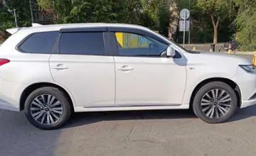 Mitsubishi Outlander 2022 года за 11 200 000 тг. в Алматы фото 4