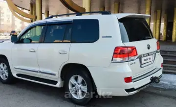 Toyota Land Cruiser 2015 года за 27 850 000 тг. в Алматы фото 4