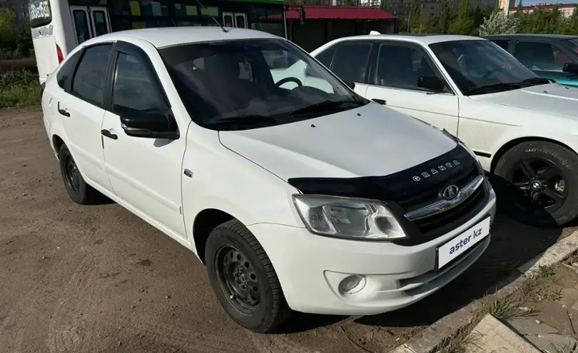 LADA (ВАЗ) Granta 2015 года за 2 450 000 тг. в Северо-Казахстанская область фото 3