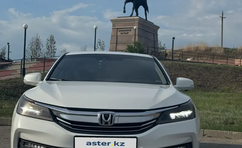 Honda Accord 2018 года за 9 900 000 тг. в Восточно-Казахстанская область