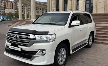 Toyota Land Cruiser 2019 года за 35 000 000 тг. в Астана фото 1