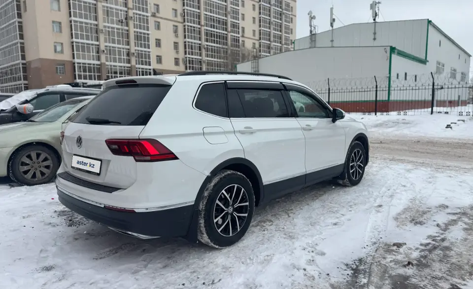 Volkswagen Tiguan 2021 года за 11 000 000 тг. в Астана