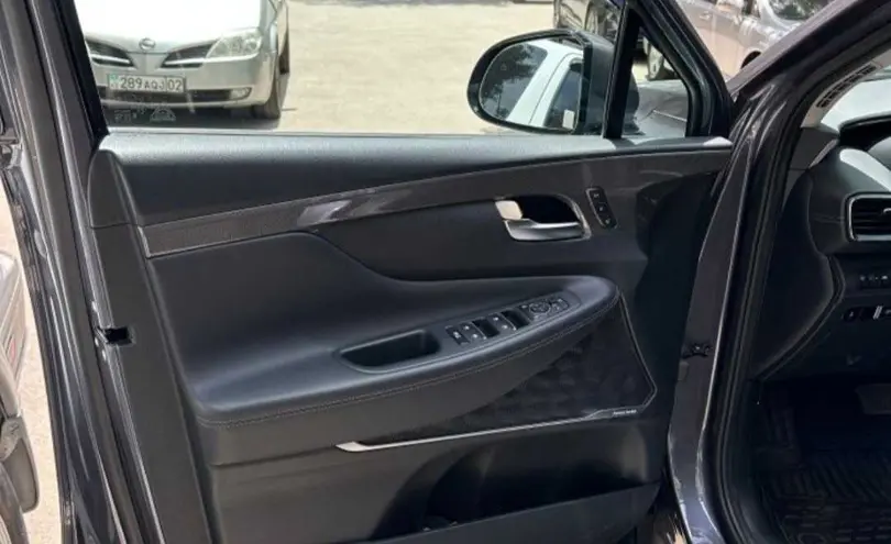 Hyundai Santa Fe 2022 года за 20 500 000 тг. в Алматы