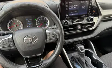 Toyota Highlander 2020 года за 16 000 000 тг. в Атырауская область фото 3