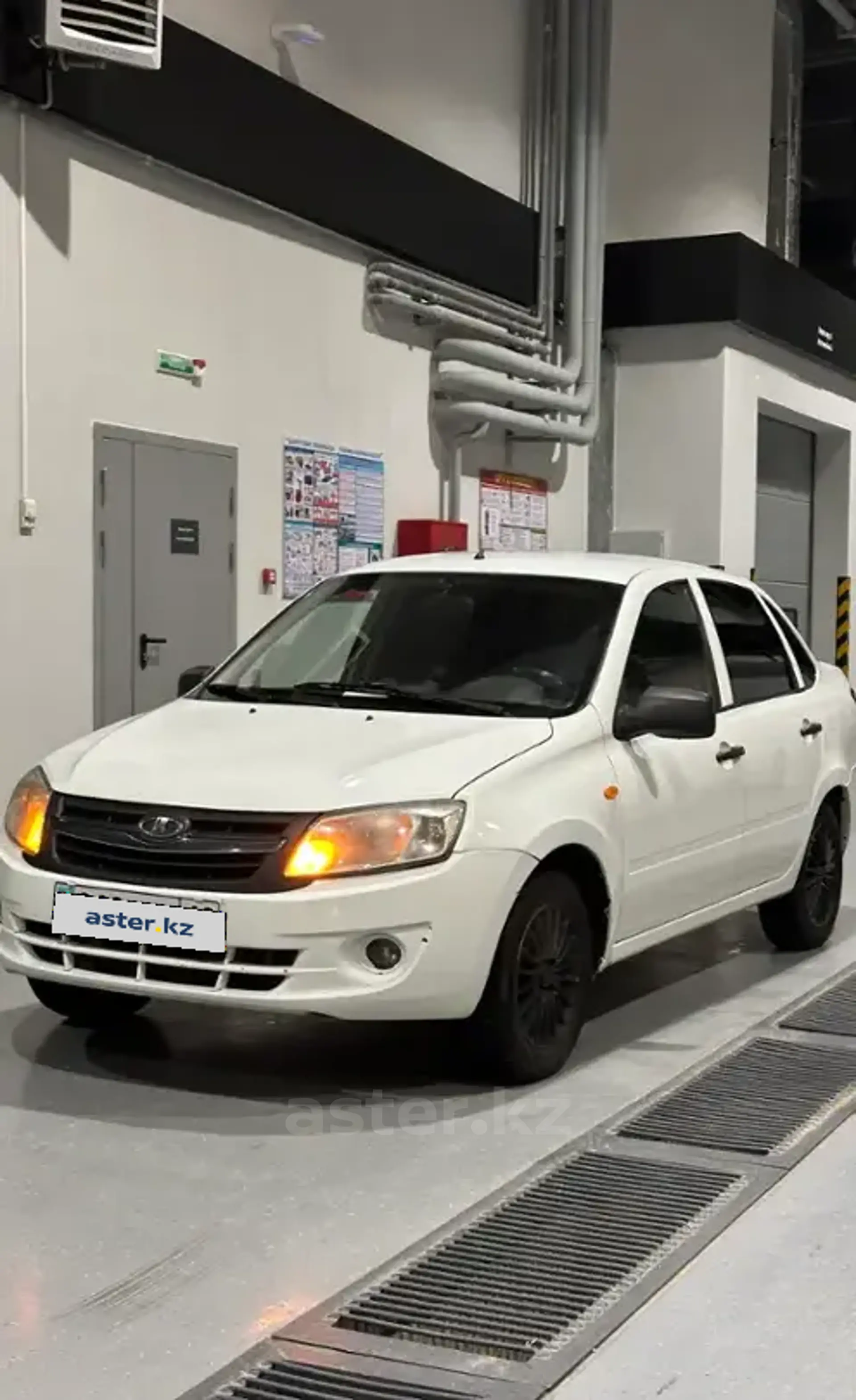 LADA (ВАЗ) Granta 2013 года за 2 000 000 тг. в Астана фото 1