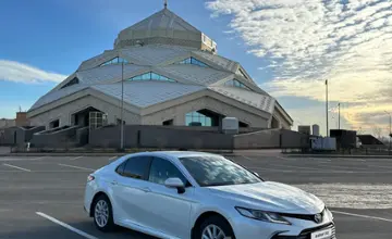 Toyota Camry 2021 года за 14 200 000 тг. в Астана фото 4