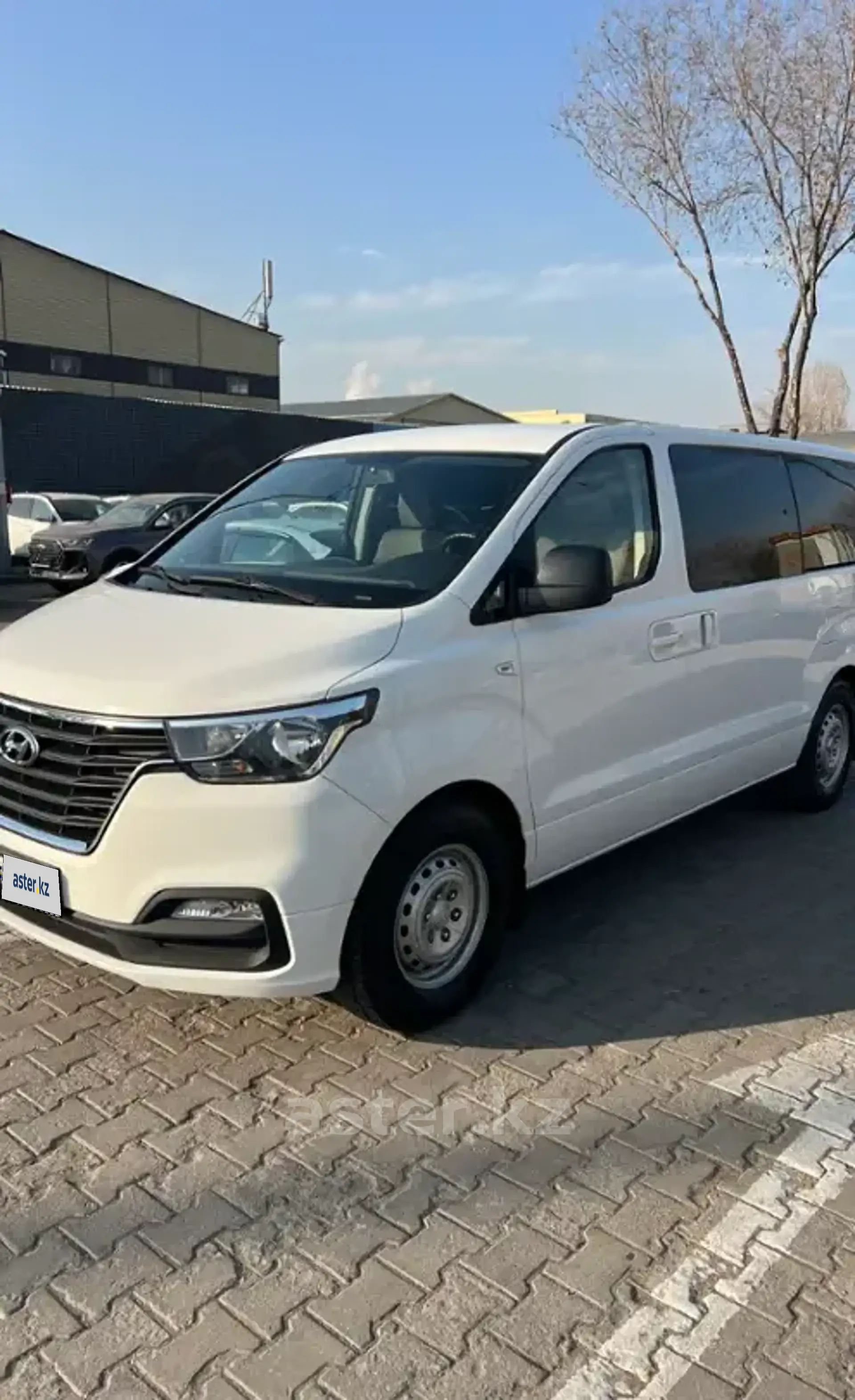 Hyundai H-1 2018 года за 14 500 000 тг. в Алматы фото 2