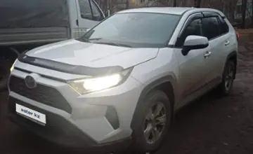 Toyota RAV4 2022 года за 13 200 000 тг. в Караганда фото 1