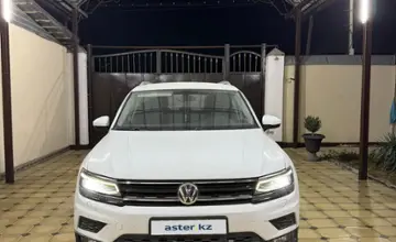 Volkswagen Tiguan 2017 года за 8 500 000 тг. в Шымкент фото 2