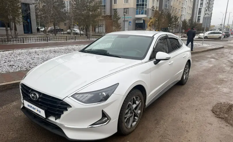 Hyundai Sonata 2021 года за 10 700 000 тг. в Астана