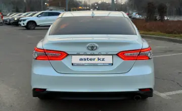 Toyota Camry 2018 года за 14 000 000 тг. в Алматы