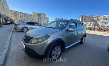Renault Sandero 2014 года за 3 500 000 тг. в Актау фото 1