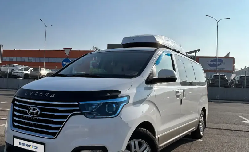 Hyundai H-1 2018 года за 13 500 000 тг. в Алматы