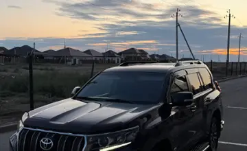 Toyota Land Cruiser Prado 2018 года за 23 500 000 тг. в Атырау фото 3