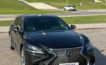 Lexus LS 2018 года за 28 000 000 тг. в Астана фото 3