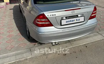 Mercedes-Benz C-Класс 2006 года за 4 000 000 тг. в Актау фото 3