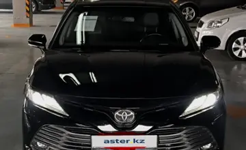 Toyota Camry 2018 года за 13 000 000 тг. в Алматы фото 1