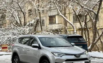 Toyota RAV4 2016 года за 11 000 000 тг. в Алматы фото 3