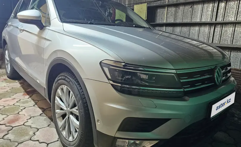 Volkswagen Tiguan 2017 года за 10 300 000 тг. в Алматы фото 4