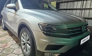 Volkswagen Tiguan 2017 года за 10 500 000 тг. в Алматы фото 4