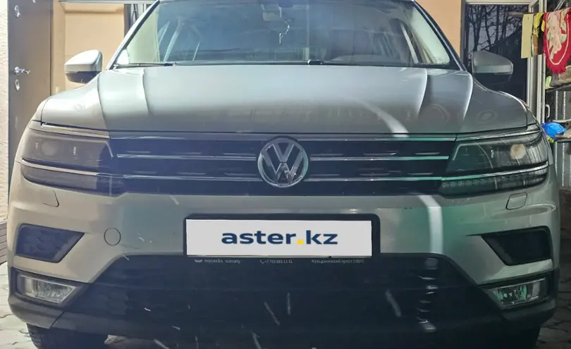 Volkswagen Tiguan 2017 года за 10 500 000 тг. в Алматы