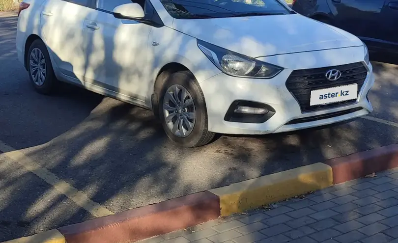 Hyundai Accent 2018 года за 4 900 000 тг. в Караганда фото 3
