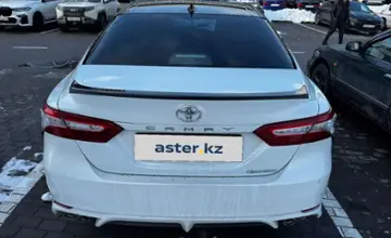 Toyota Camry 2023 года за 17 500 000 тг. в Астана