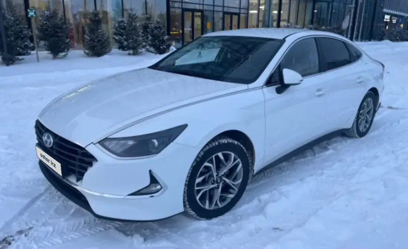 Hyundai Sonata 2020 года за 14 000 000 тг. в Астана