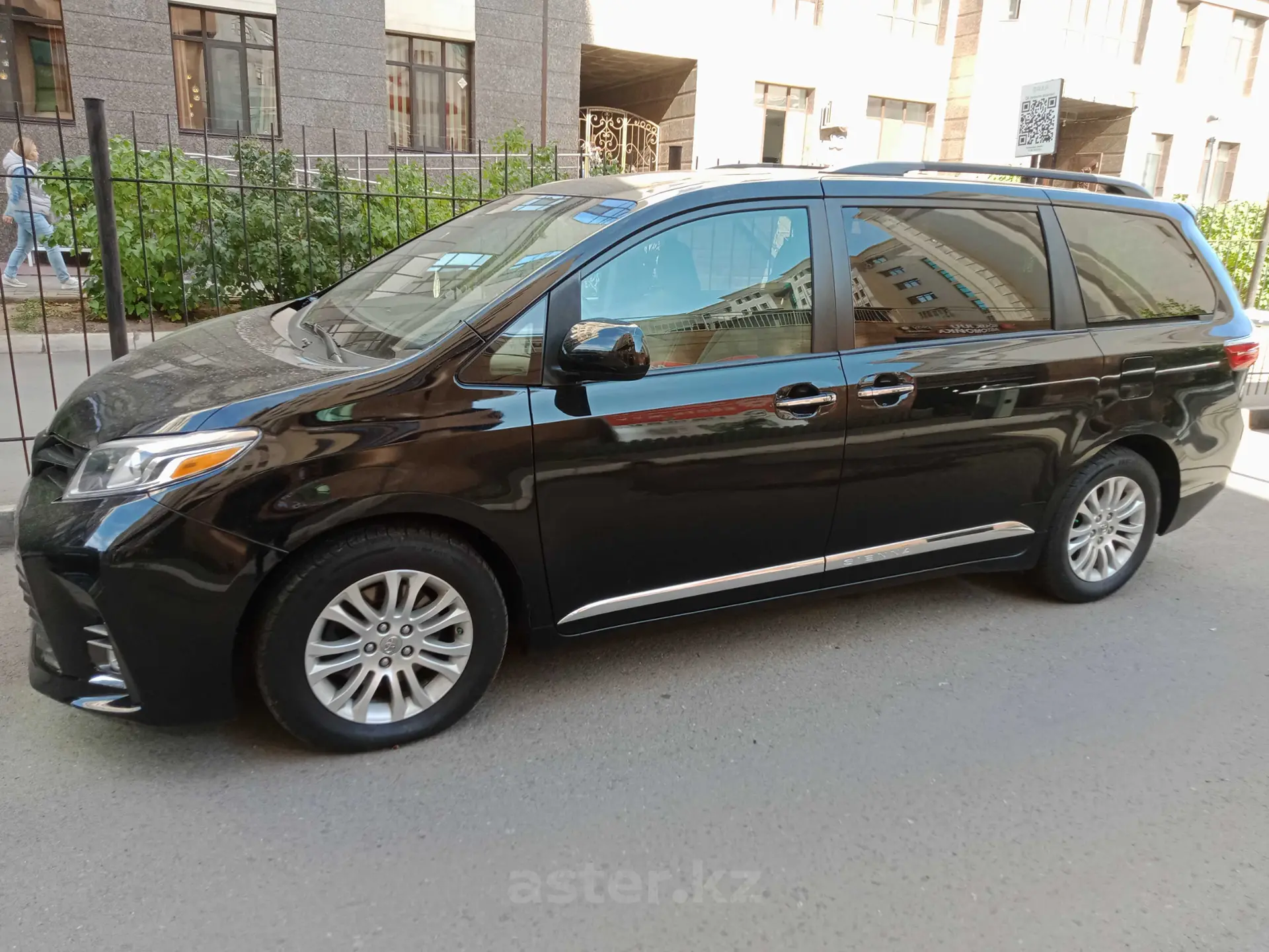 Toyota Sienna 2016