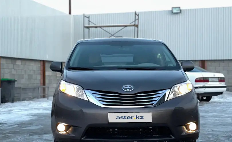 Toyota Sienna 2012 года за 13 900 000 тг. в Алматы