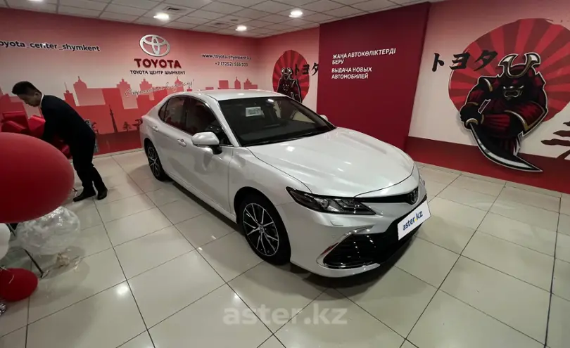 Toyota Camry 2023 года за 20 500 000 тг. в Шымкент