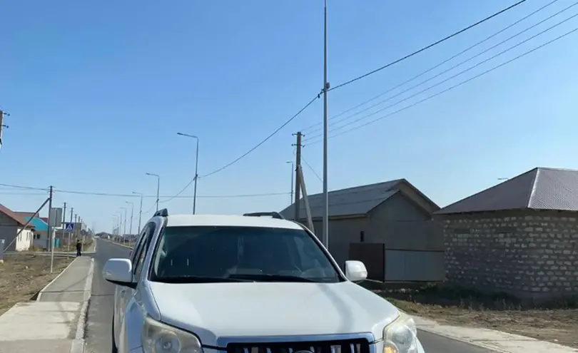 Toyota Land Cruiser Prado 2011 года за 15 000 000 тг. в Атырауская область