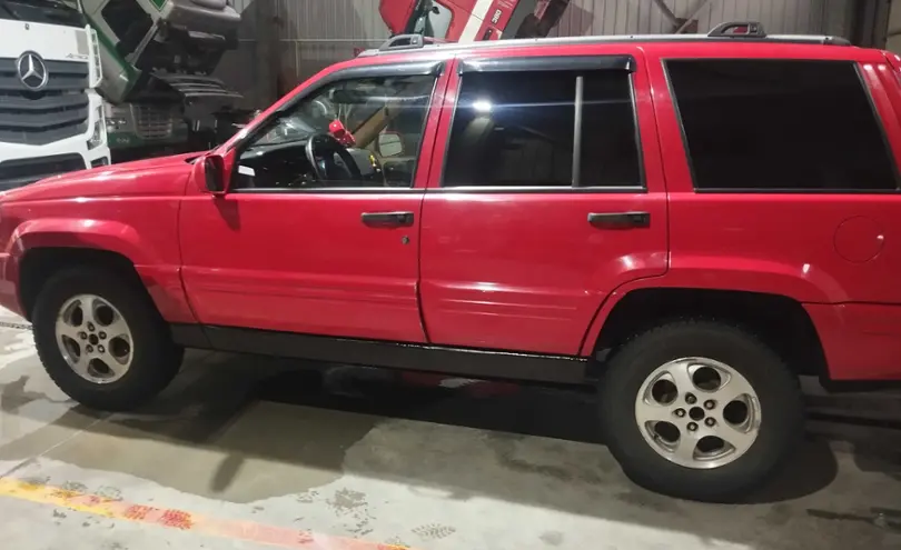 Jeep Grand Cherokee 1996 года за 4 000 000 тг. в Алматы