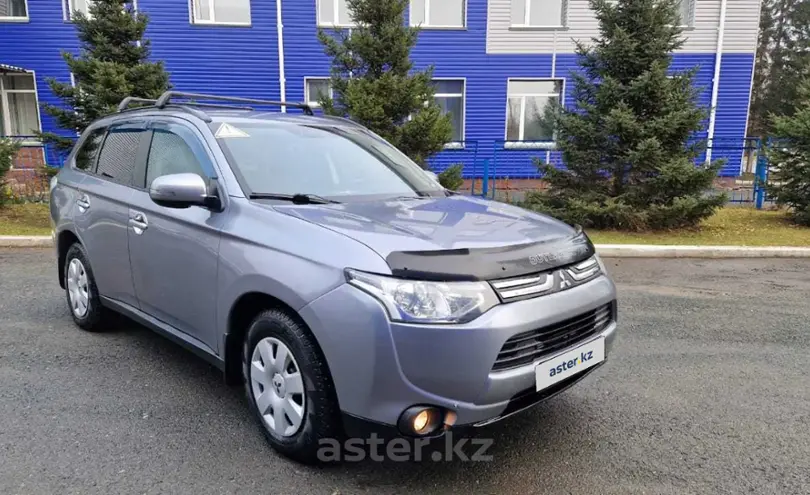 Mitsubishi Outlander 2012 года за 7 200 000 тг. в Северо-Казахстанская область фото 3