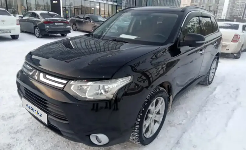 Mitsubishi Outlander 2013 года за 8 500 000 тг. в Астана