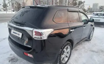 Mitsubishi Outlander 2013 года за 8 500 000 тг. в Астана