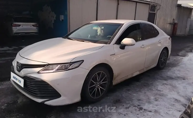 Toyota Camry 2019 года за 12 000 000 тг. в Алматы