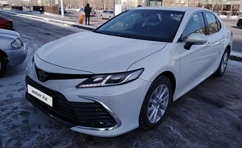 Toyota Camry 2023 года за 17 000 000 тг. в Астана