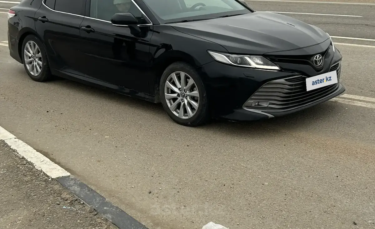 Toyota Camry 2019 года за 13 000 000 тг. в Актау