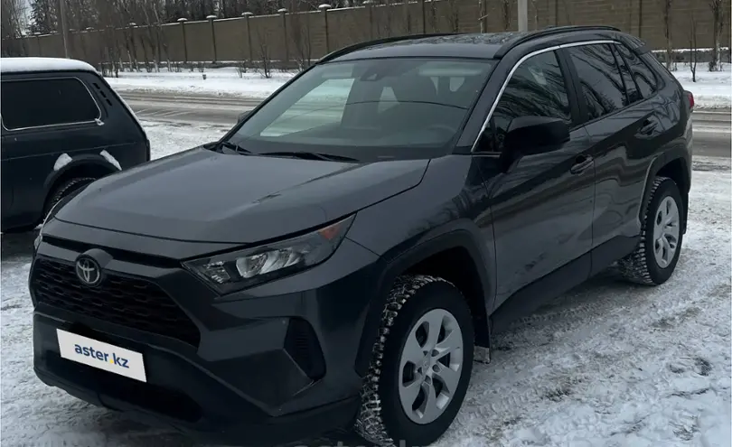 Toyota RAV4 2020 года за 15 800 000 тг. в Астана