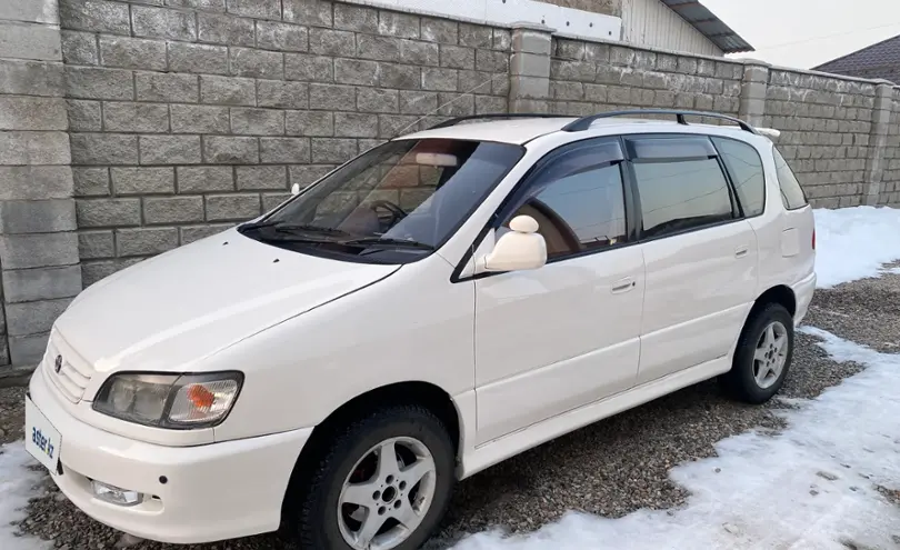 Toyota Ipsum 1997 года за 3 400 000 тг. в Алматы