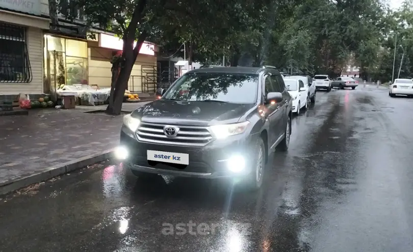 Toyota Highlander 2011 года за 12 399 000 тг. в Алматы