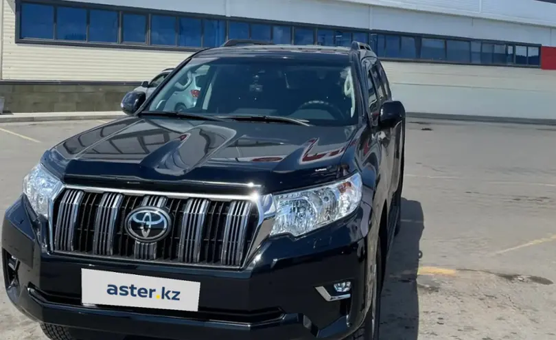 Toyota Land Cruiser Prado 2023 года за 28 000 000 тг. в Астана