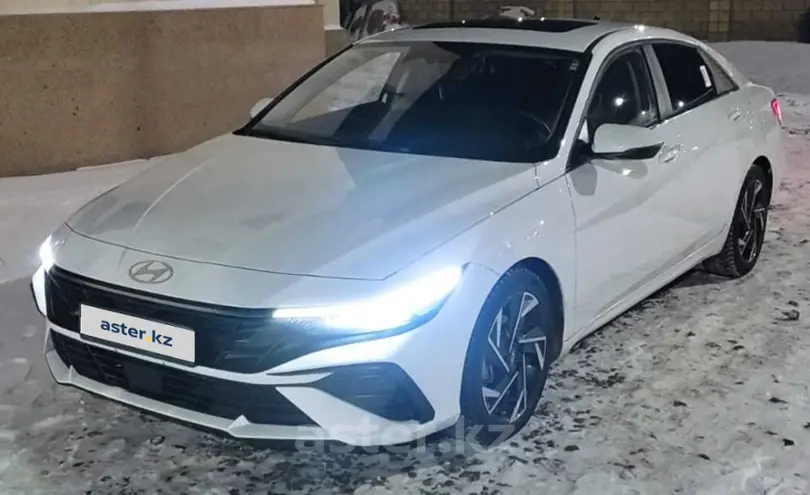 Hyundai Elantra 2023 года за 8 800 000 тг. в Астана